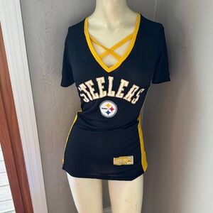NFL Pittsburgh Steelers women's top size small , black and gold